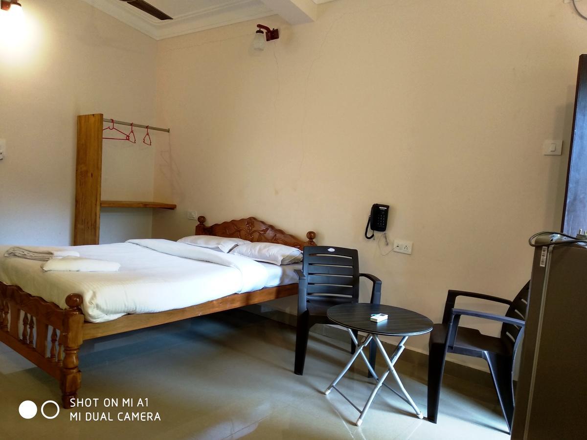 Candolim Beach Place Exterior foto