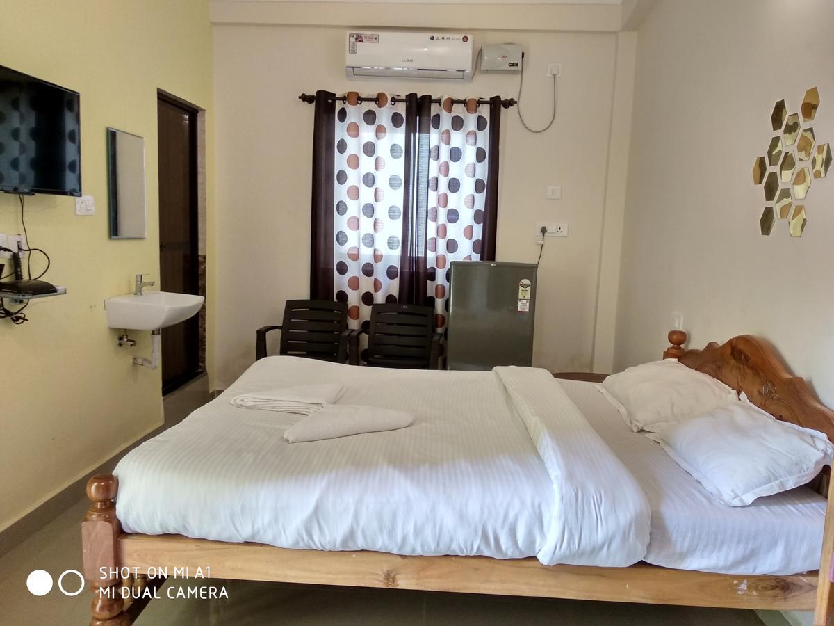 Candolim Beach Place Exterior foto