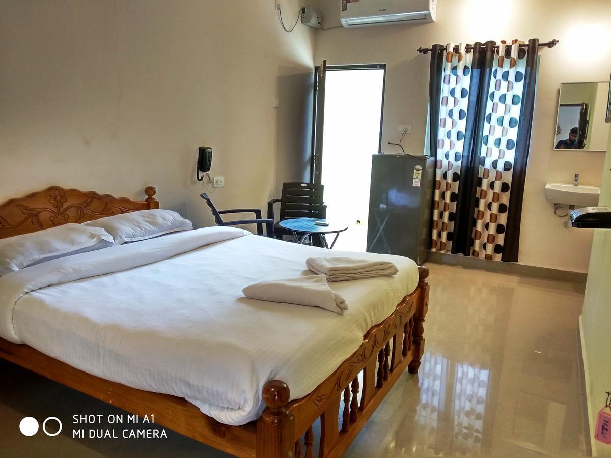 Candolim Beach Place Exterior foto